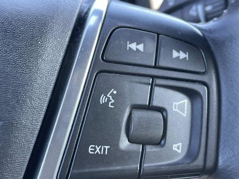 Used 2017 Volvo XC60 T5 Dynamic w/ Preferred Option Package image 23