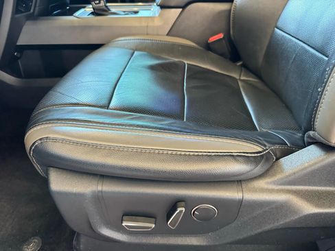 Used 2017 Ford F150 Raptor w/ Equipment Group 802A Luxury image 18