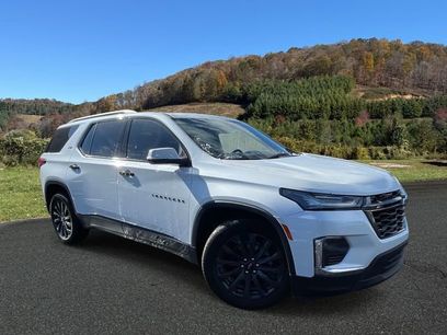 Used 2023 Chevrolet Traverse RS