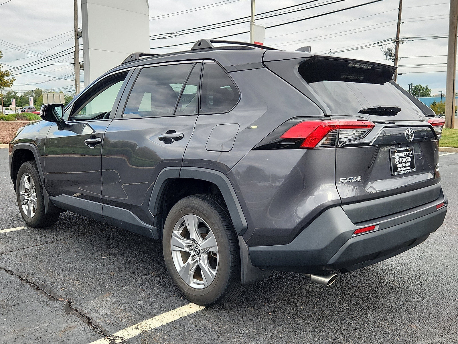 Used 2024 Toyota RAV4 XLE w/ Convenience Package AWD/4WD image 4