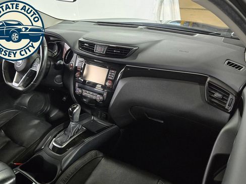 Used 2018 Nissan Rogue Sport SL AWD/4WD image 33