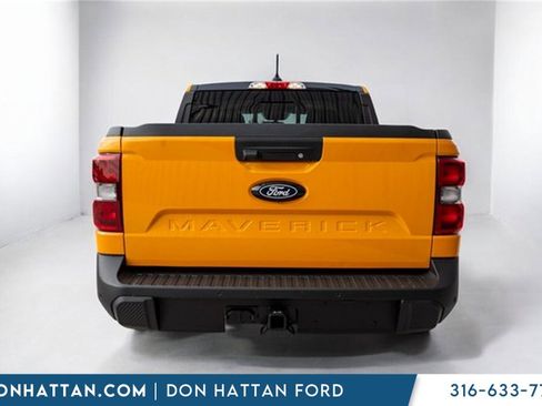 New 2026 Ford Maverick Lariat w/ Black Appearance Package image 32