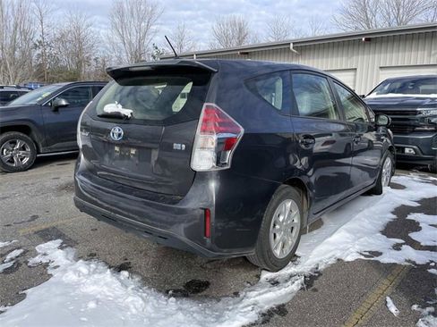 Used 2016 Toyota Prius V Four image 5