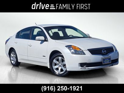 Used 2008 Nissan Altima Hybrid Sedan w/ Technology Pkg