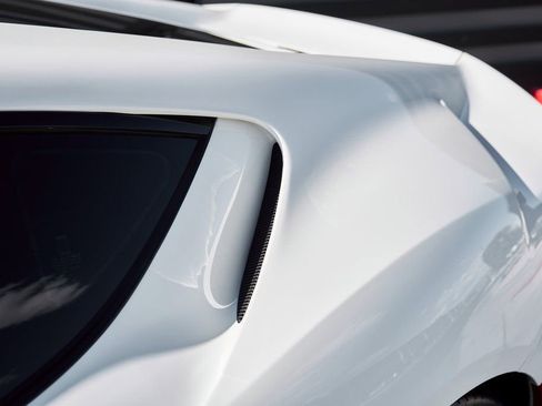 Used 2019 Ferrari 812 Superfast image 9