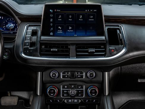 Used 2023 Chevrolet Suburban Z71 AWD/4WD image 24