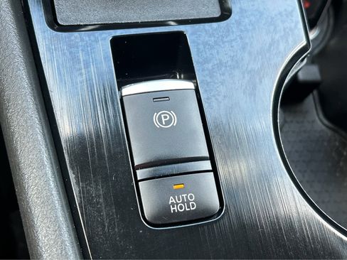 Used 2023 Nissan Rogue SV image 31