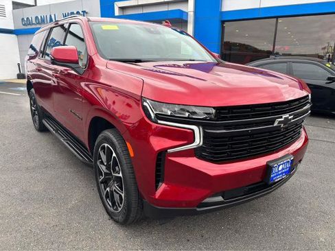 Used 2023 Chevrolet Suburban RST w/ Luxury Package image 13