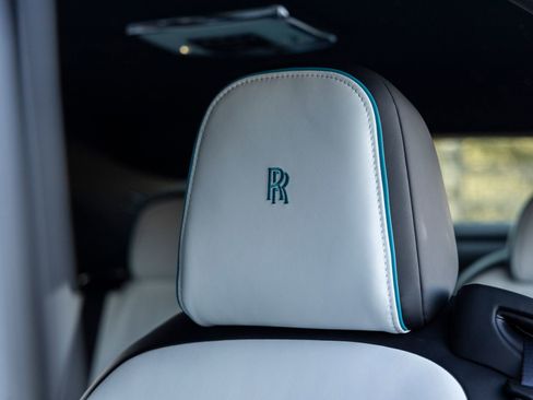 Used 2025 Rolls-Royce Spectre image 30