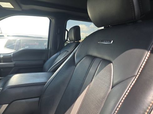 Used 2018 Ford F150 Platinum w/ Equipment Group 701A Luxury AWD/4WD image 8