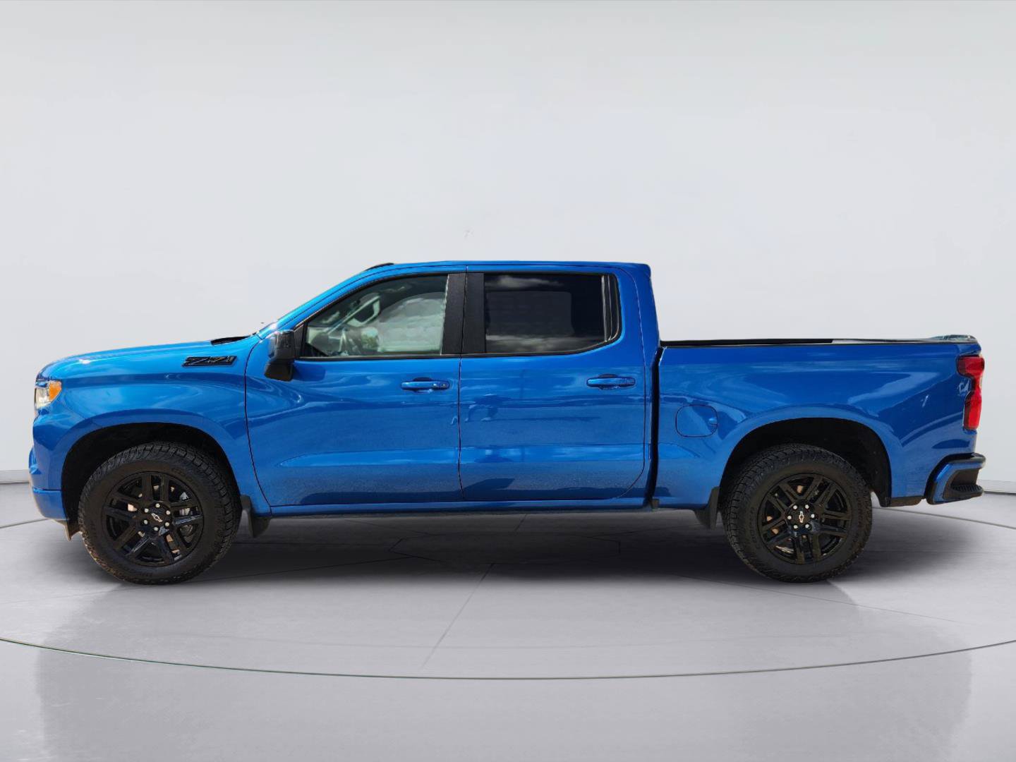 Used 2024 Chevrolet Silverado 1500 RST AWD/4WD image 4