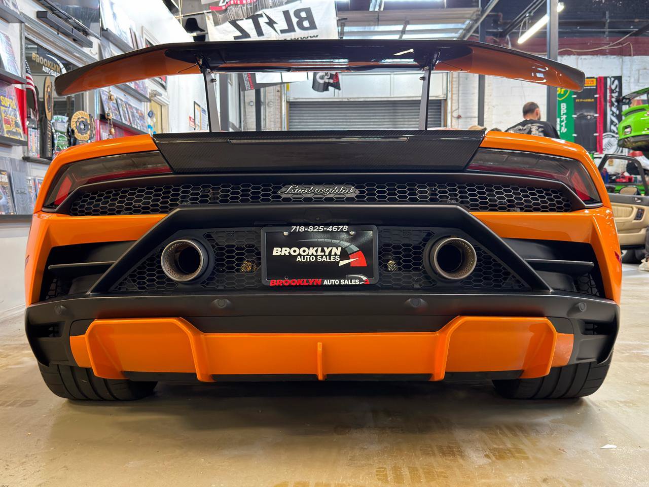 Used 2021 Lamborghini Huracan EVO RWD image 8