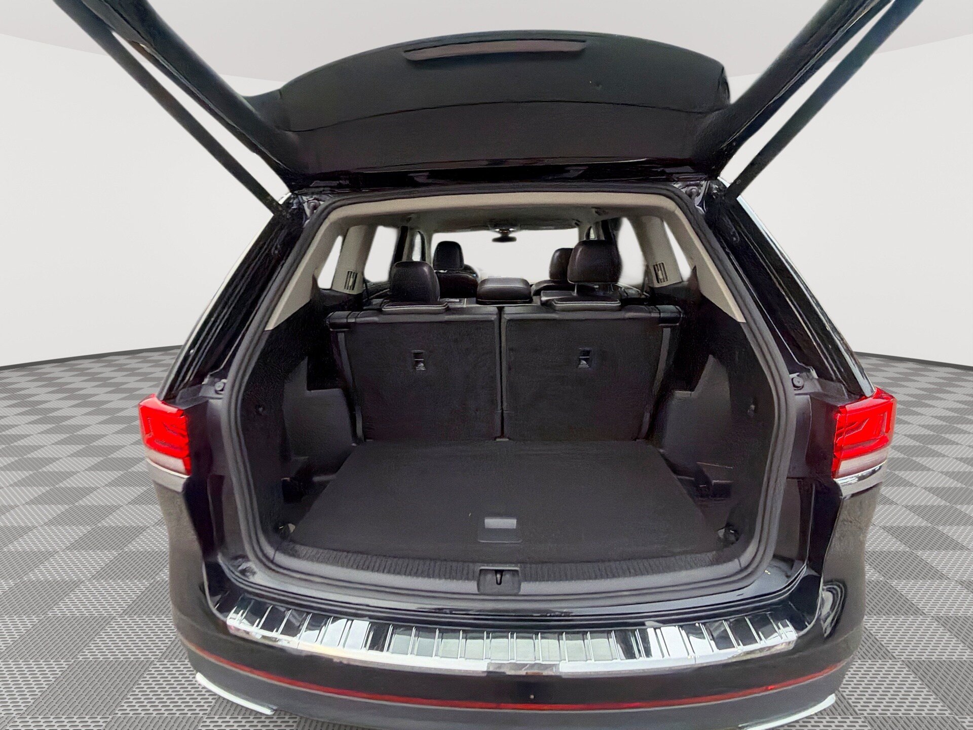 Used 2024 Volkswagen Atlas SE w/ Black Wheel Package AWD/4WD image 21