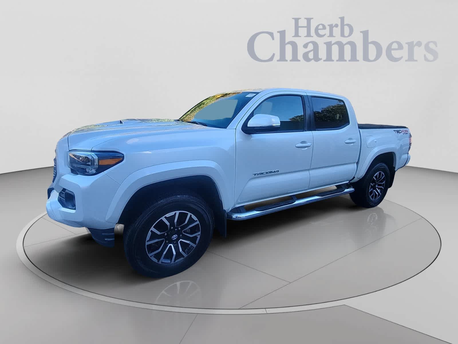 Used 2021 Toyota Tacoma TRD Sport w/ TRD Premium Sport Package AWD/4WD image 9