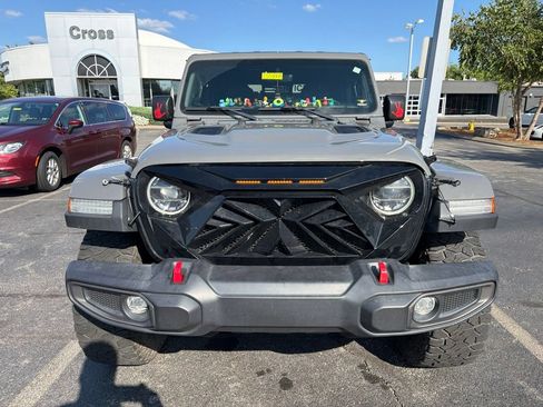 Used 2022 Jeep Gladiator Rubicon w/ LED Lighting Group AWD/4WD image 8