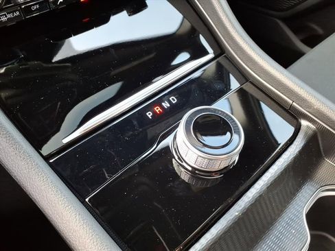 New 2025 Jeep Grand Cherokee L Laredo image 22