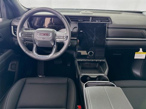 New 2026 GMC Terrain Elevation w/ Elevation Premium Package image 2