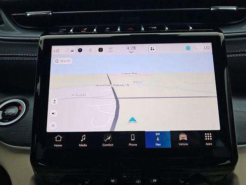 New 2025 Jeep Grand Cherokee Limited w/ Luxury Tech Group II image 20