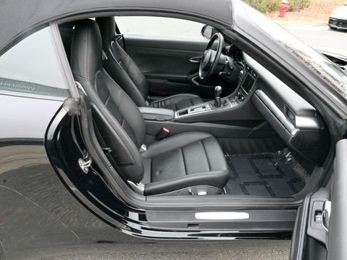 Used 2015 Porsche 911 Carrera image 39