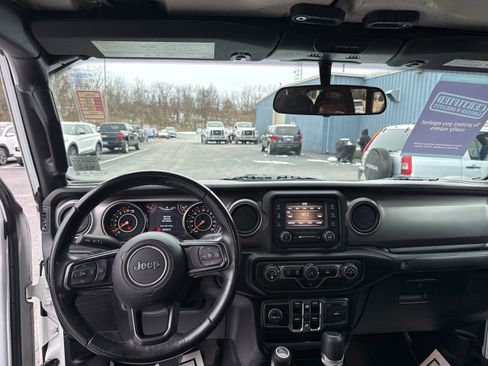 Used 2020 Jeep Gladiator Sport w/ Quick Order Package 24S image 15