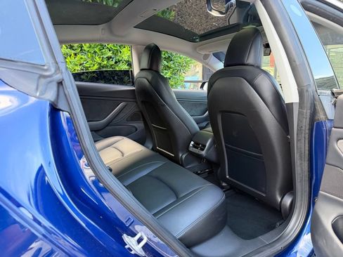 Used 2018 Tesla Model 3 Long Range RWD image 37