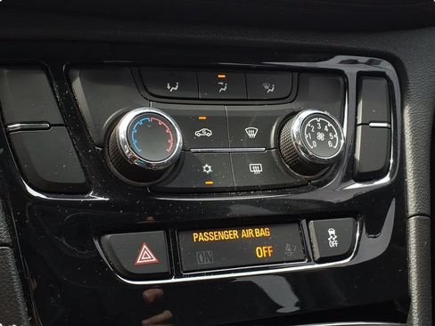 Used 2019 Buick Encore Sport Touring FWD image 15