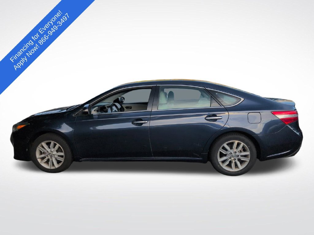 Used 2015 Toyota Avalon XLE FWD image 4