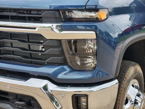 New 2026 Chevrolet Silverado 3500 LT w/ Texas Edition AWD/4WD image 17