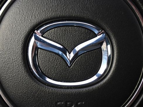 Certified 2025 MAZDA MAZDA3 Hatchback w/Premium Plus Pkg image 37