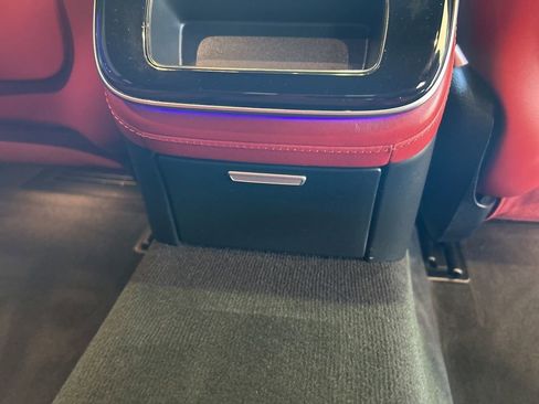 Used 2022 Mercedes-Benz S 580 4MATIC Sedan w/ AMG Line Package image 32