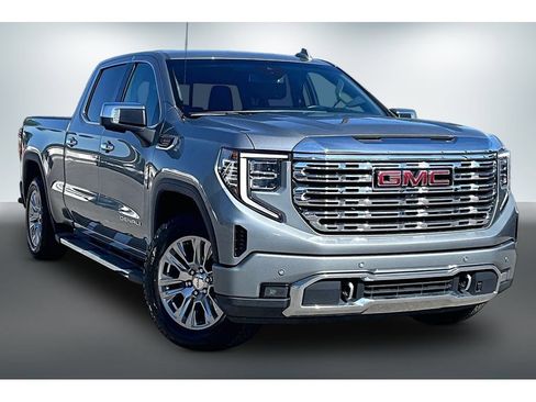 Used 2023 GMC Sierra 1500 Denali AWD/4WD image 3