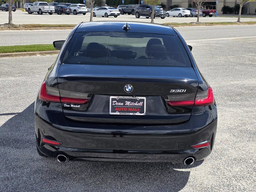 Used 2020 BMW 330i Sedan w/ Convenience Package RWD image 3