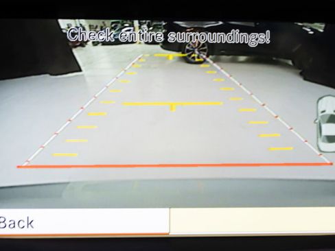 Used 2013 Mercedes-Benz SL 550 image 18