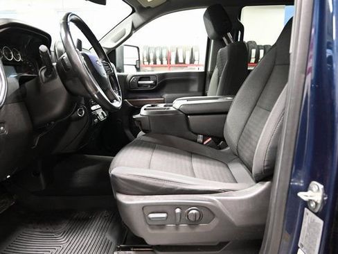 Used 2022 Chevrolet Silverado 2500 LT w/ Convenience Package image 11