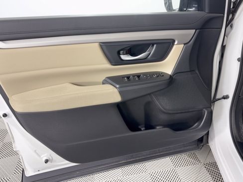 Used 2020 Honda CR-V LX image 14
