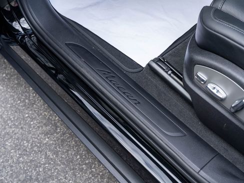 New 2026 Porsche Macan image 23