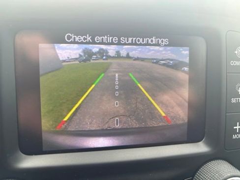 Used 2018 Jeep Compass Latitude w/ Cold Weather Group AWD/4WD image 24