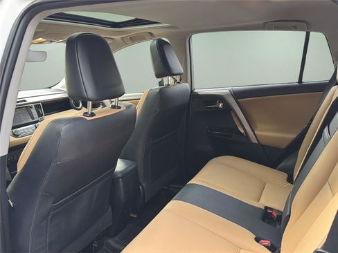 Used 2018 Toyota RAV4 Limited image 34