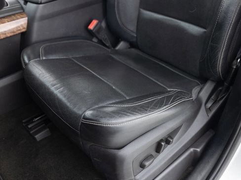 Used 2016 Chevrolet Suburban LTZ image 25