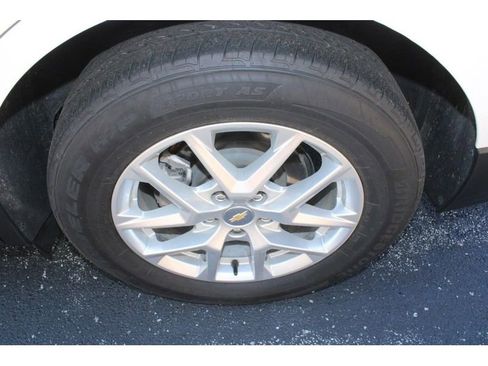 Used 2022 Chevrolet Equinox LT image 8