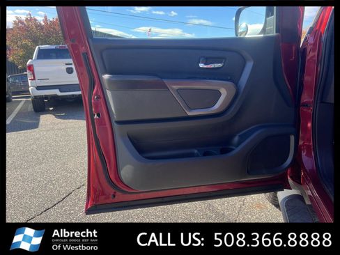 Used 2015 Nissan Titan SV w/ SV Value Truck Package image 11