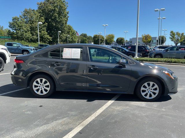 Used 2026 Toyota Corolla LE FWD image 7