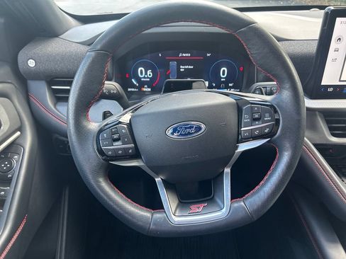 Used 2025 Ford Explorer ST AWD/4WD image 17