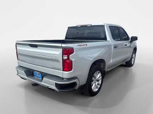 Used 2020 Chevrolet Silverado 1500 Custom w/ Custom Value Package AWD/4WD image 5