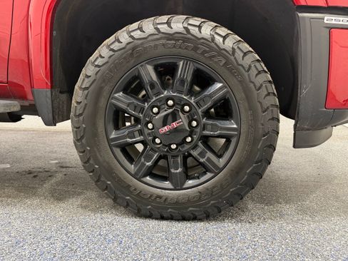 Used 2024 GMC Sierra 2500 AT4 w/ AT4 Premium Plus Package AWD/4WD image 24