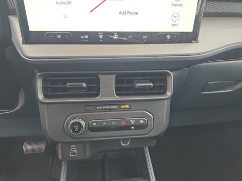 New 2025 Ford Maverick XL w/ Equipment Group 102A image 23