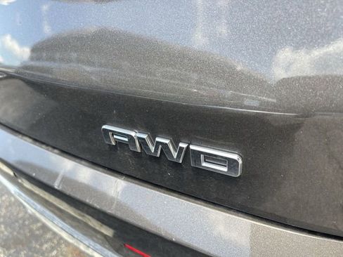 Used 2019 GMC Acadia Denali AWD/4WD image 10