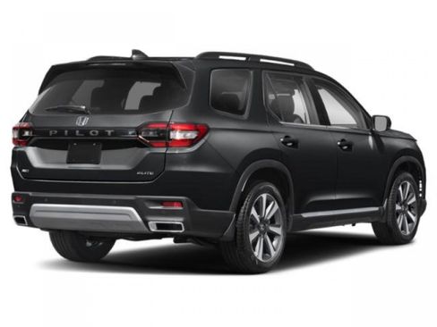 Used 2025 Honda Pilot Elite image 2