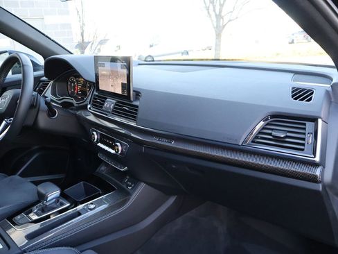 Used 2022 Audi SQ5 Prestige image 10