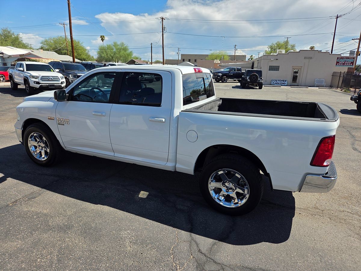 Used 2020 RAM 1500 Classic SLT w/ Luxury Group AWD/4WD image 18